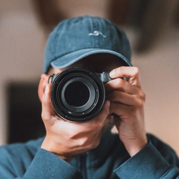 Peter Jonker behind the camera, street photographer in Barcelona